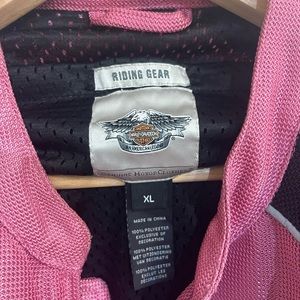 Woman’s XL pink and black motorcycle jacket with shoulder skid plates